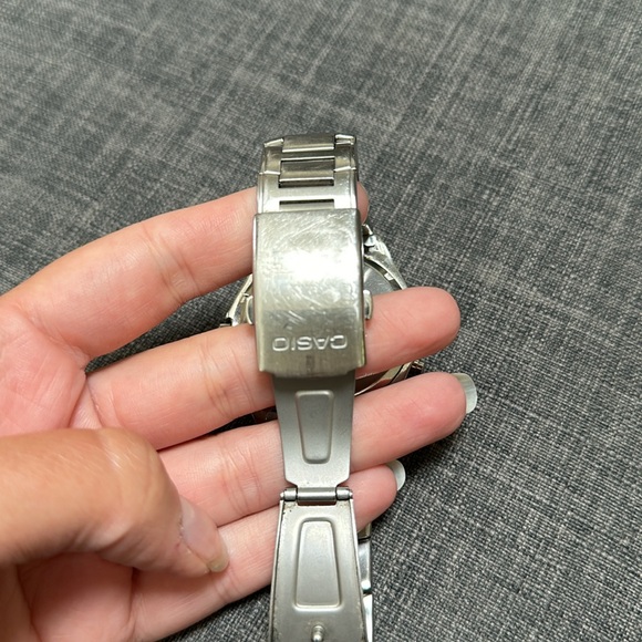 Casio Watch AMW-320R - Picture 4 of 4